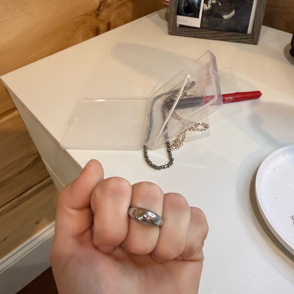 Amazon Essentials Silver Ring